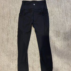 Lululemon black cropped leggings *size 2* very good condition